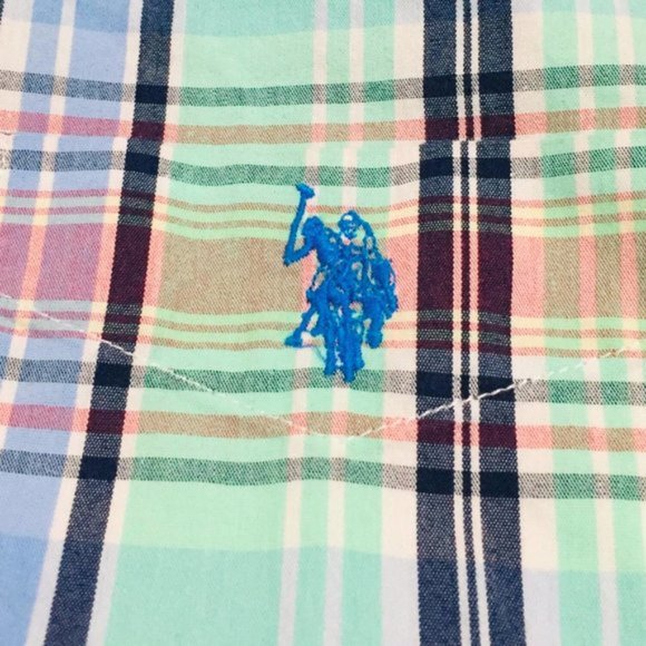 SOLD U.S. Polo Assn. • 'Stretch' Medium - Picture 5 of 6